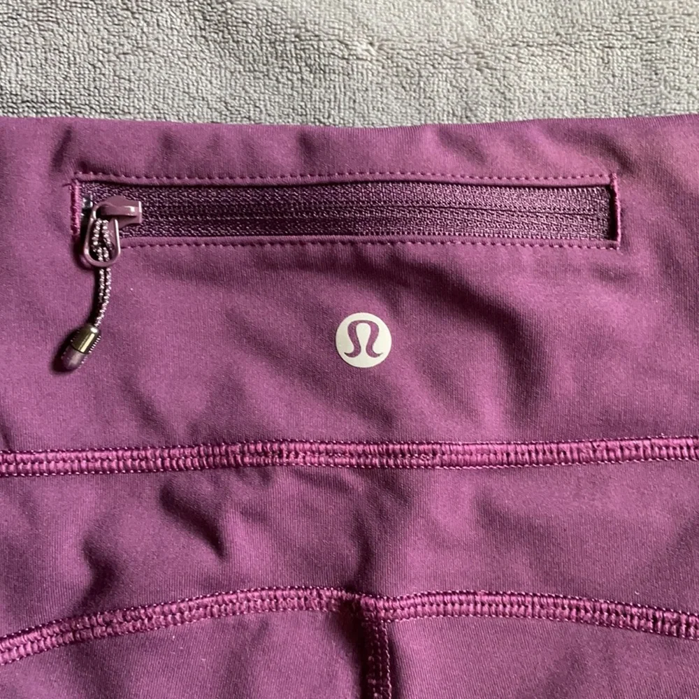 RARE lululemon leggings - Picture 4 of 4
